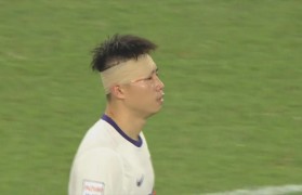 津媒:杨帆右眼眉骨受伤赛后缝针,王献钧两颗门牙直接被撞断
